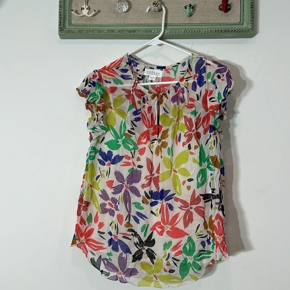 Velvet by Graham & Spencer Lucia Flutter Sleeve Top multi size small new w tag - Picture 6 of 12